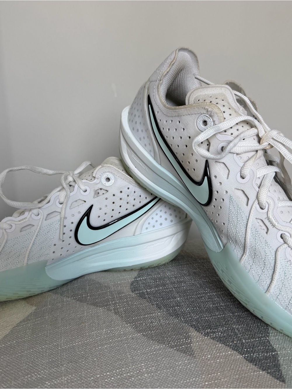 Nike Men’s GT Cut 3 Basketball Shoes with Mint Swoosh